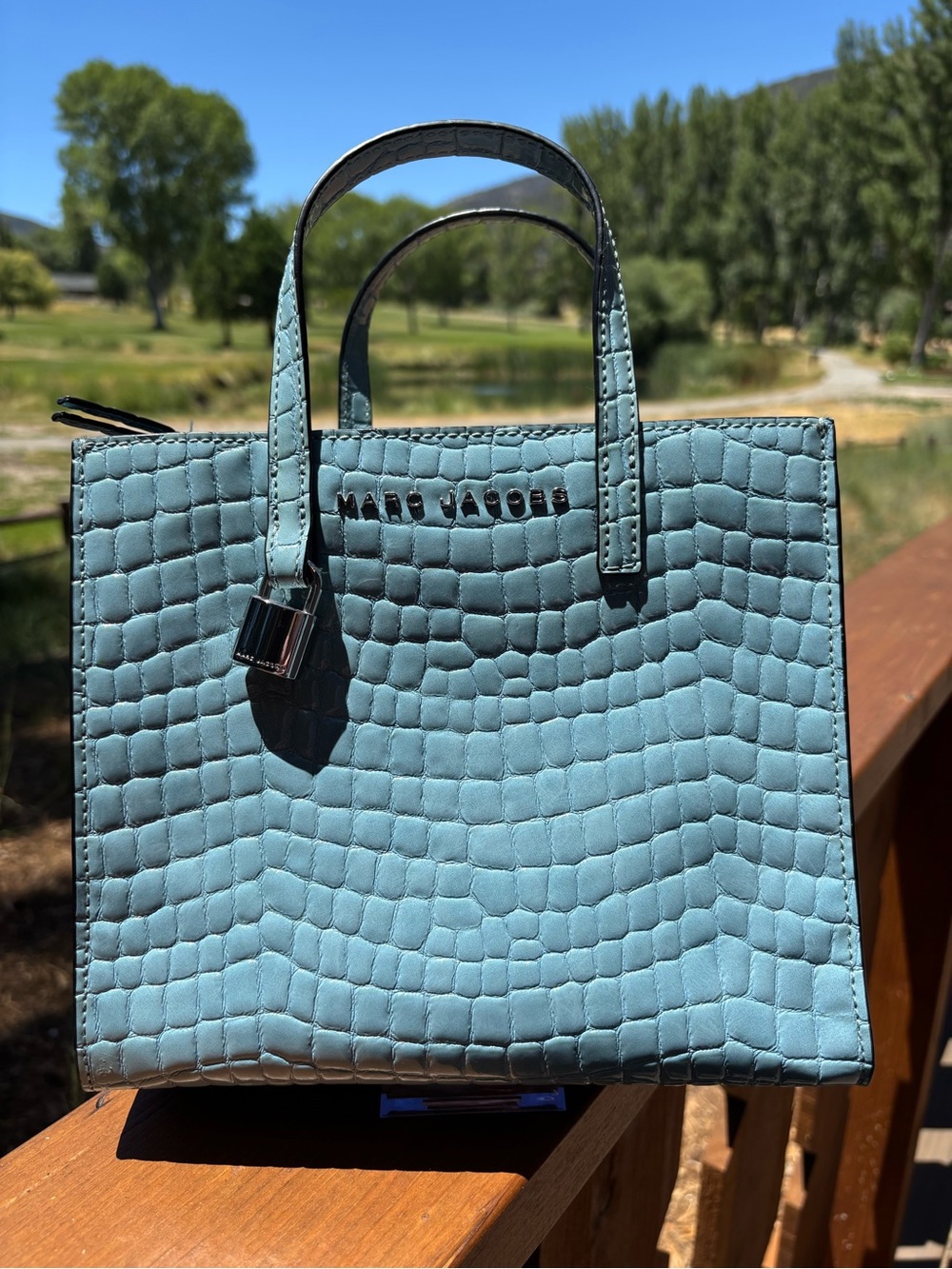 Marc Jacobs powder Blue Croc-Embossed Tote 💼